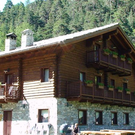Agriturismo Les Hiboux 브루송 외부 사진